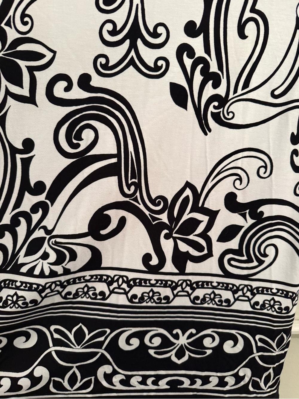 Chico’s Tunic Top V-Neck 3/4 Sleeve Bohemian Black & White Scroll Border Blouse - Picture 5 of 10